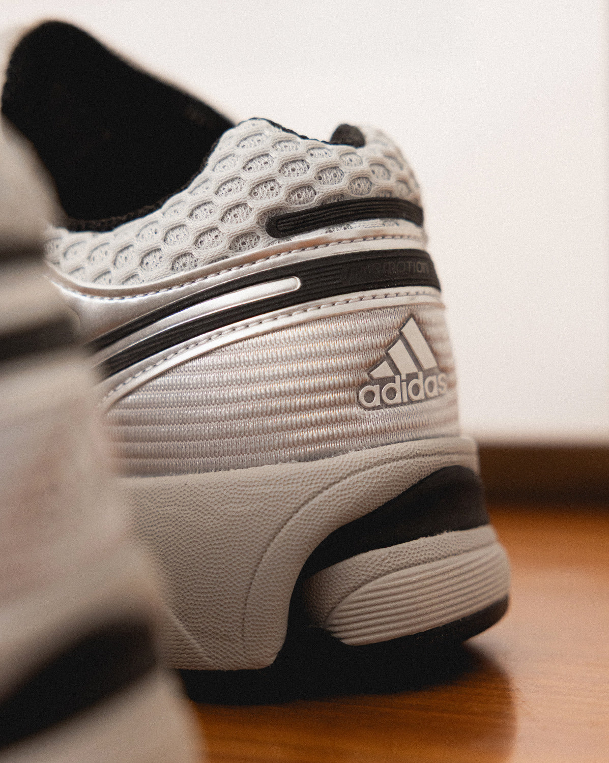 Adidas Adistar Control 5 - Image 3