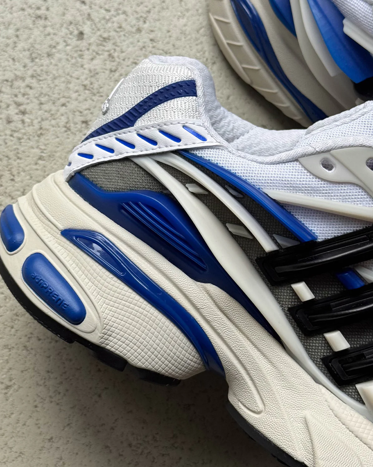 Adidas x Pharrell Williams Adistar Jellyfish - Image 3