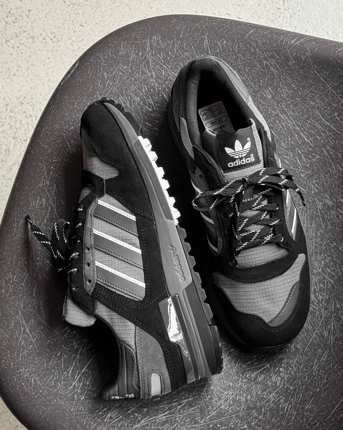 Adidas ZX 600 - Image 2