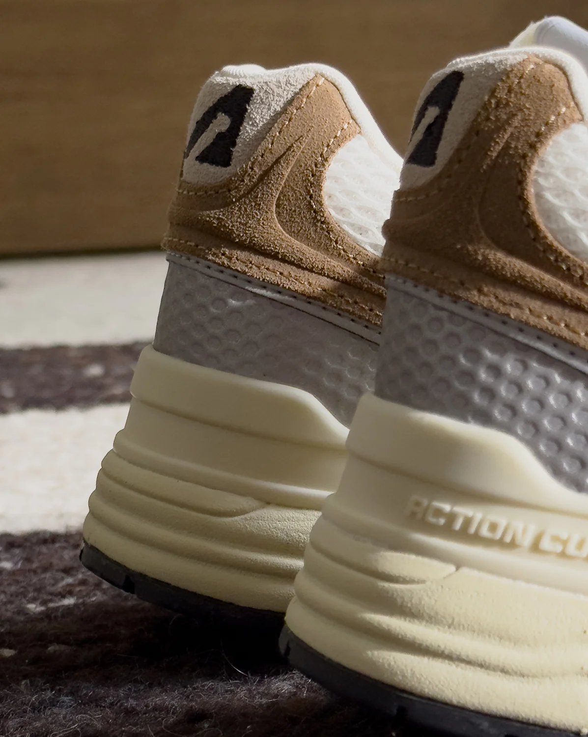 Autry Hyperway W *Suede / Mesh* - Image 3