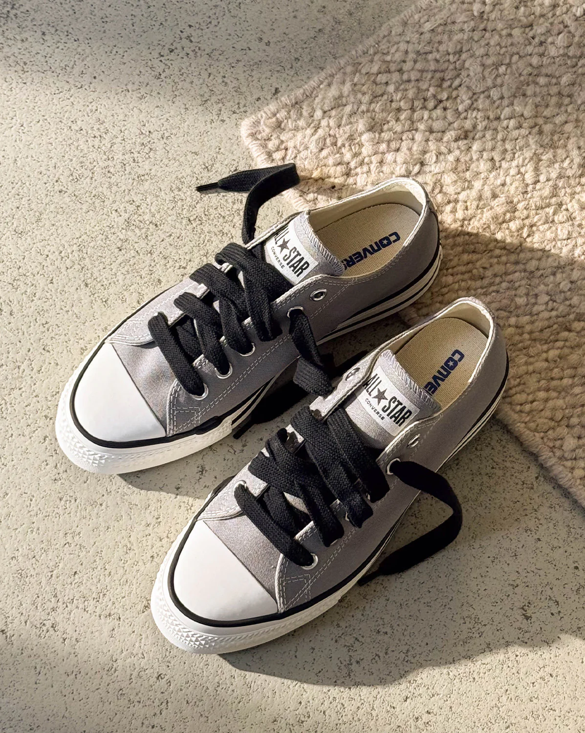Converse Chuck Taylor Throwback OX - Image 2