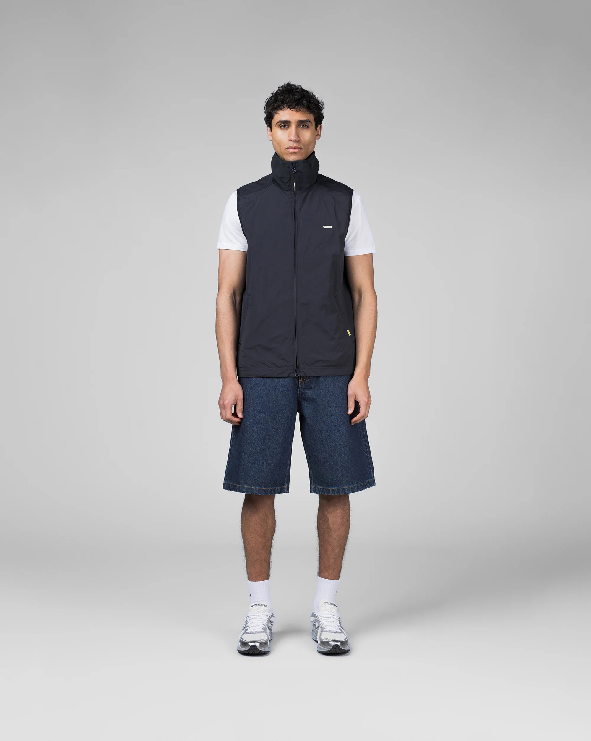 Farah Japan Stand Collar Zip Up Vests - Image 2