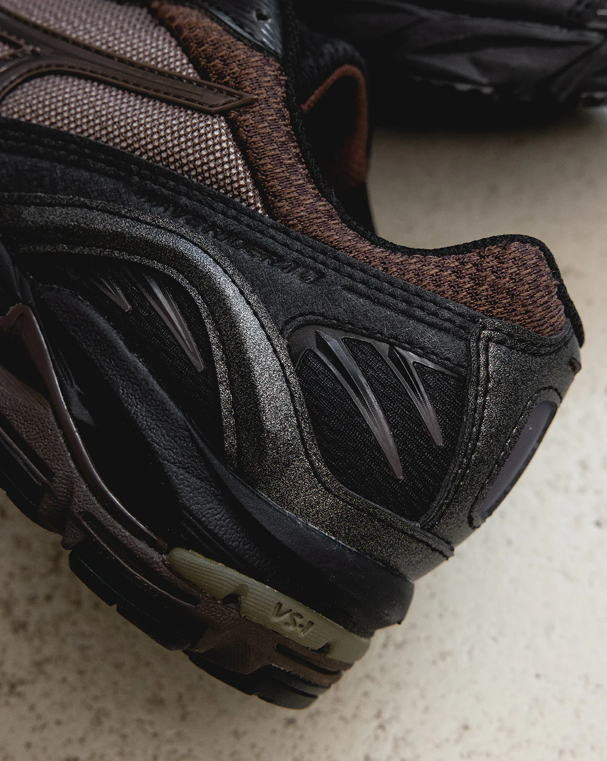 Mizuno x Vainl Archive Wave Rider 10 - Image 3