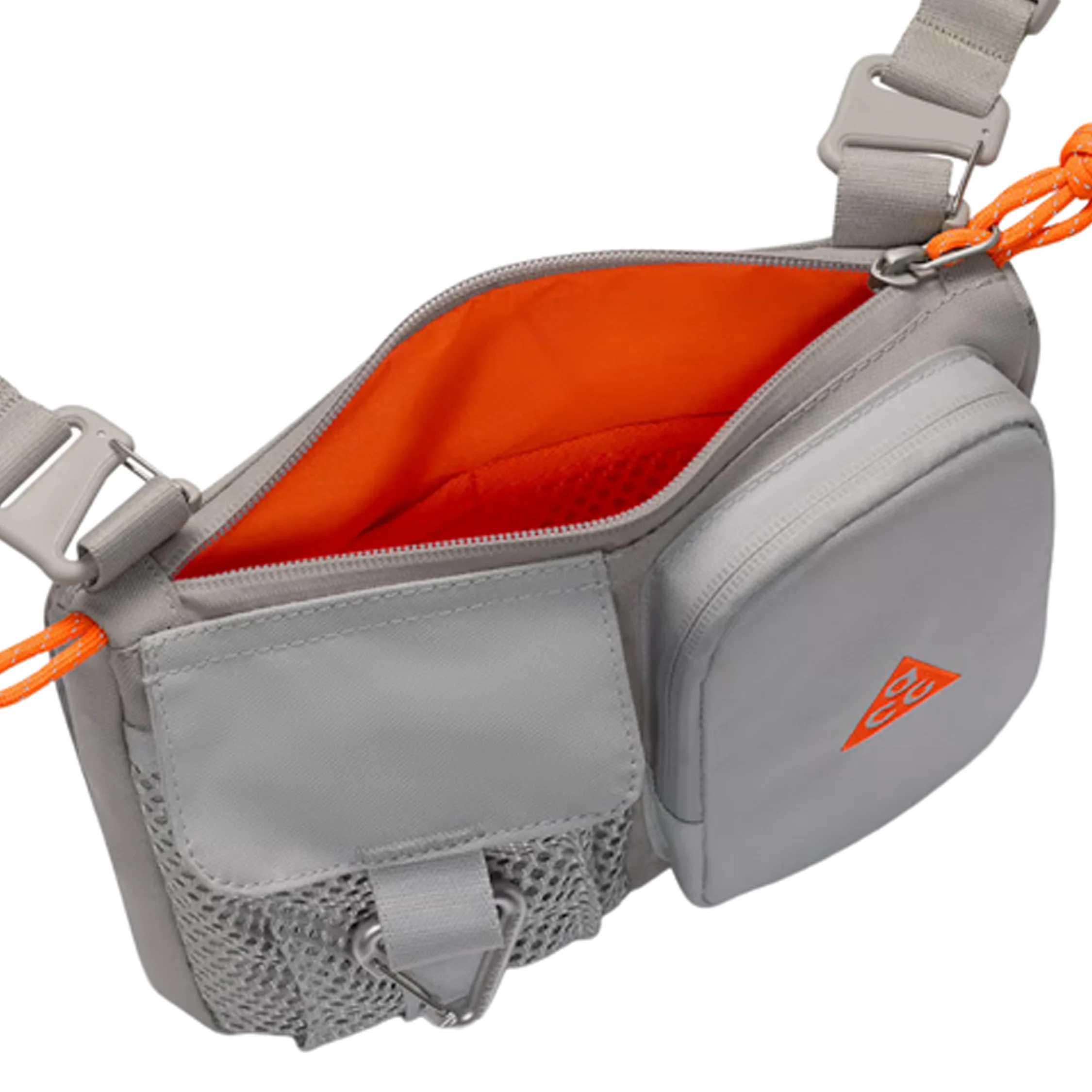 Nike	ACG "Daymax" Crossbody Bag (3L) - Image 5