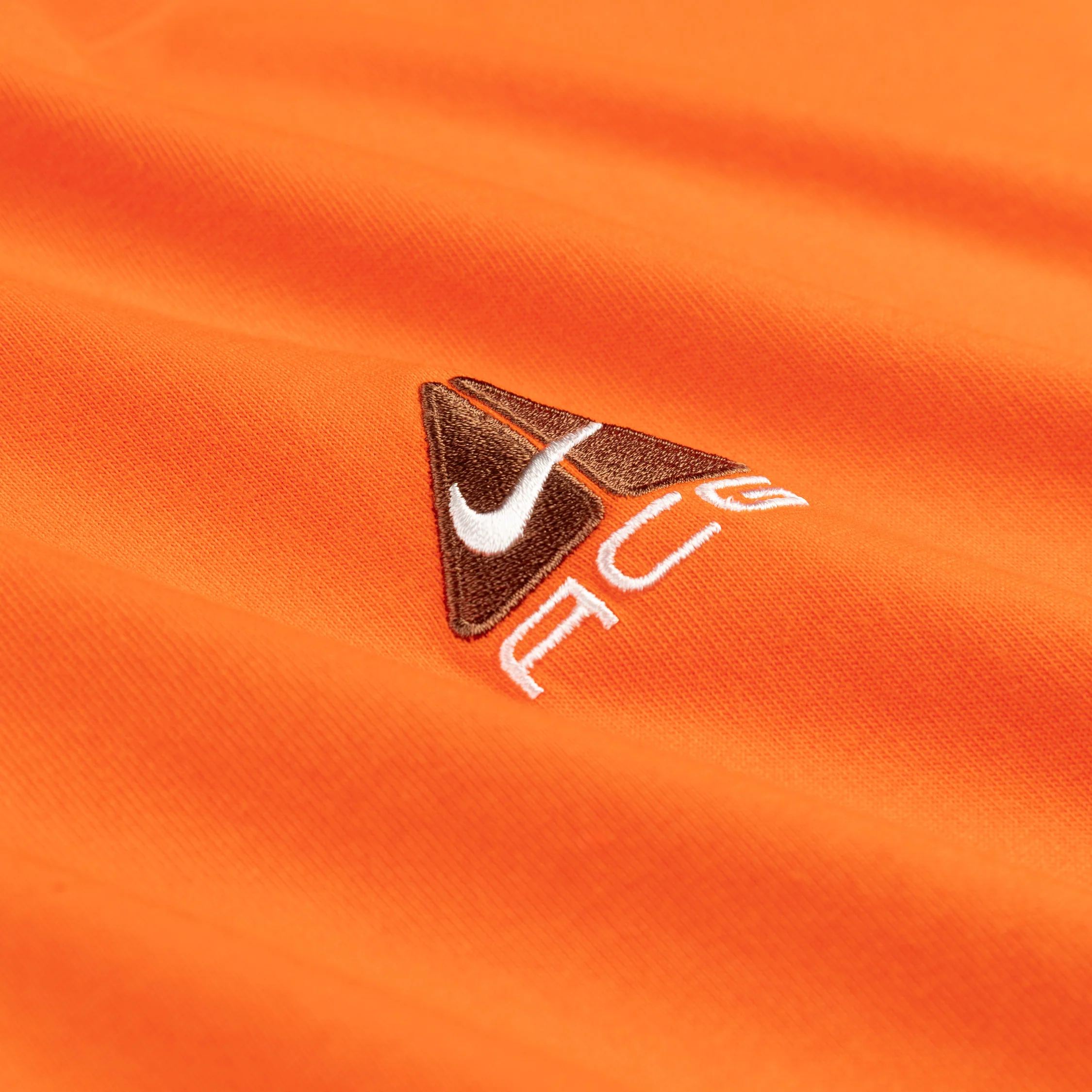 Nike	ACG Lungs Tee - Image 3