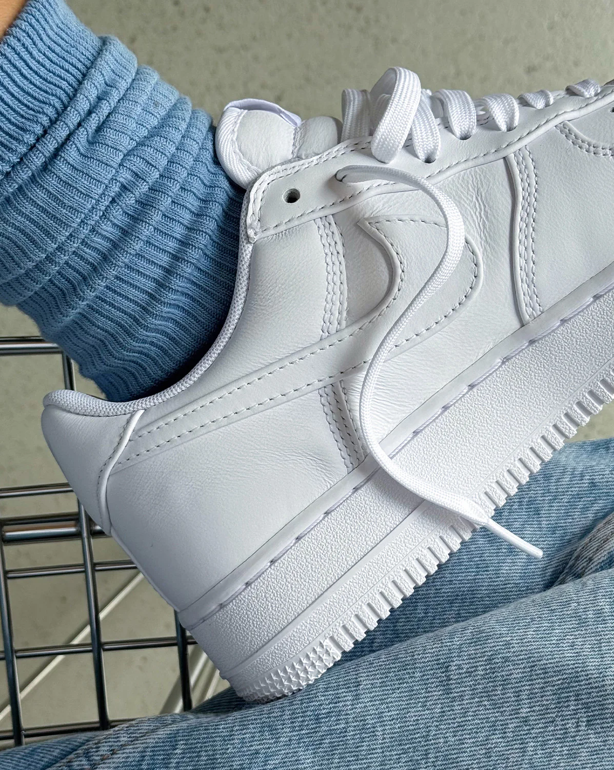 Nike Air Force 1 Low Retro Premium - Image 4