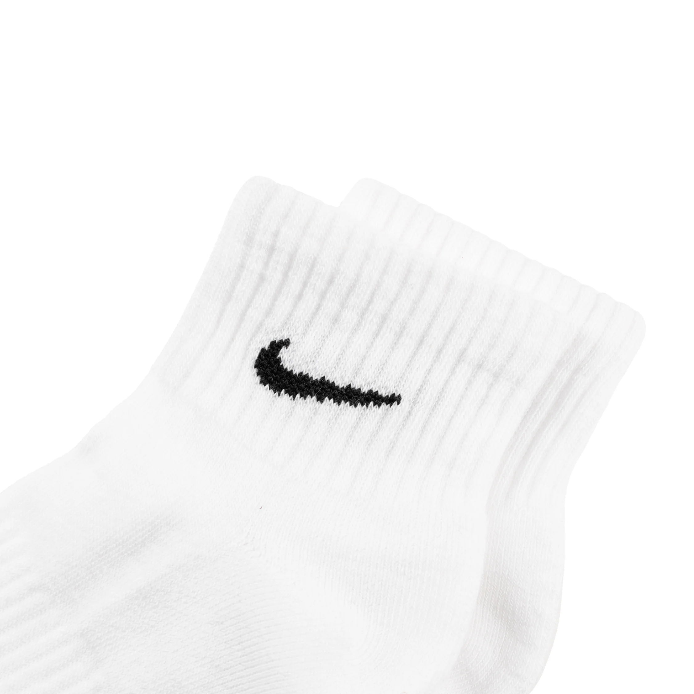 Nike	Everyday Cushioned Ankle Socks 3 Pack - Image 2