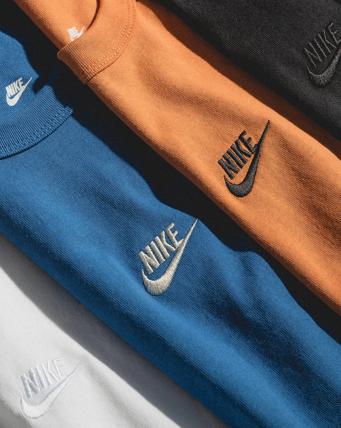 Nike Premium Essentials Tee - Image 5