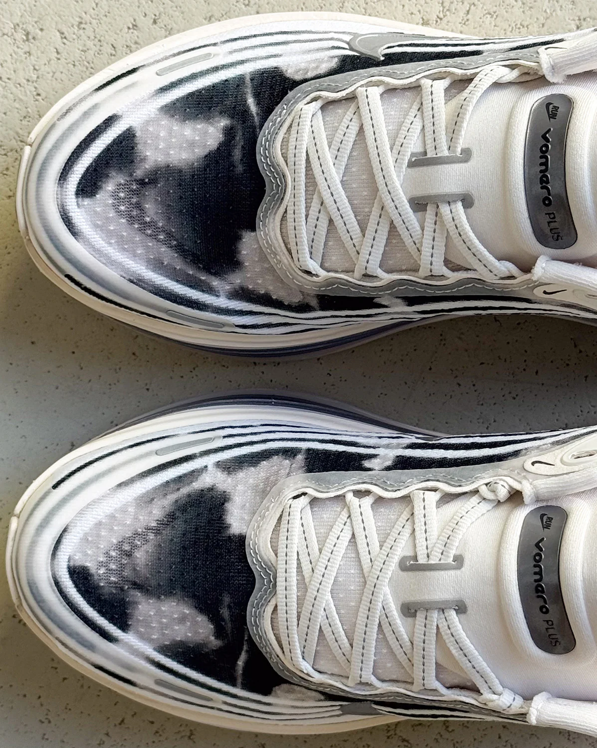 Nike Wmns Vomero Plus SE - Image 3