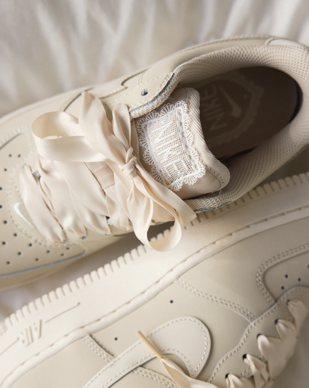 Nike Wmns Air Force 1 Retro Premium - Image 3