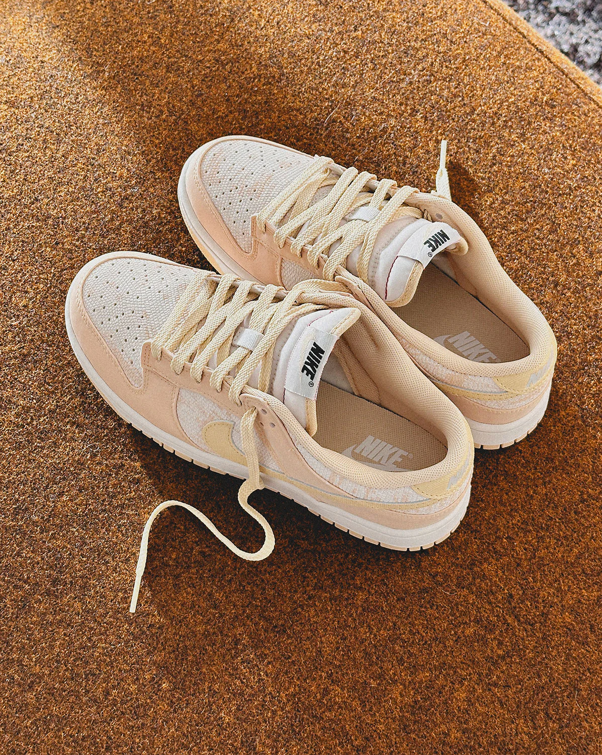Nike Wmns Dunk Low - Image 2