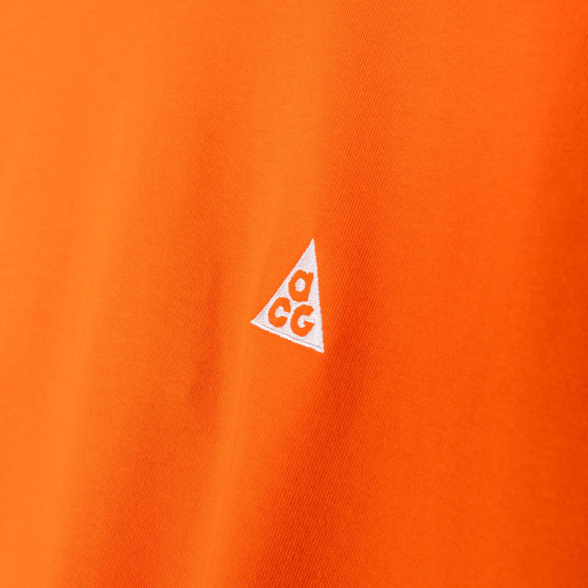 Nike	ACG Short-Sleeve T-Shirt - Image 3