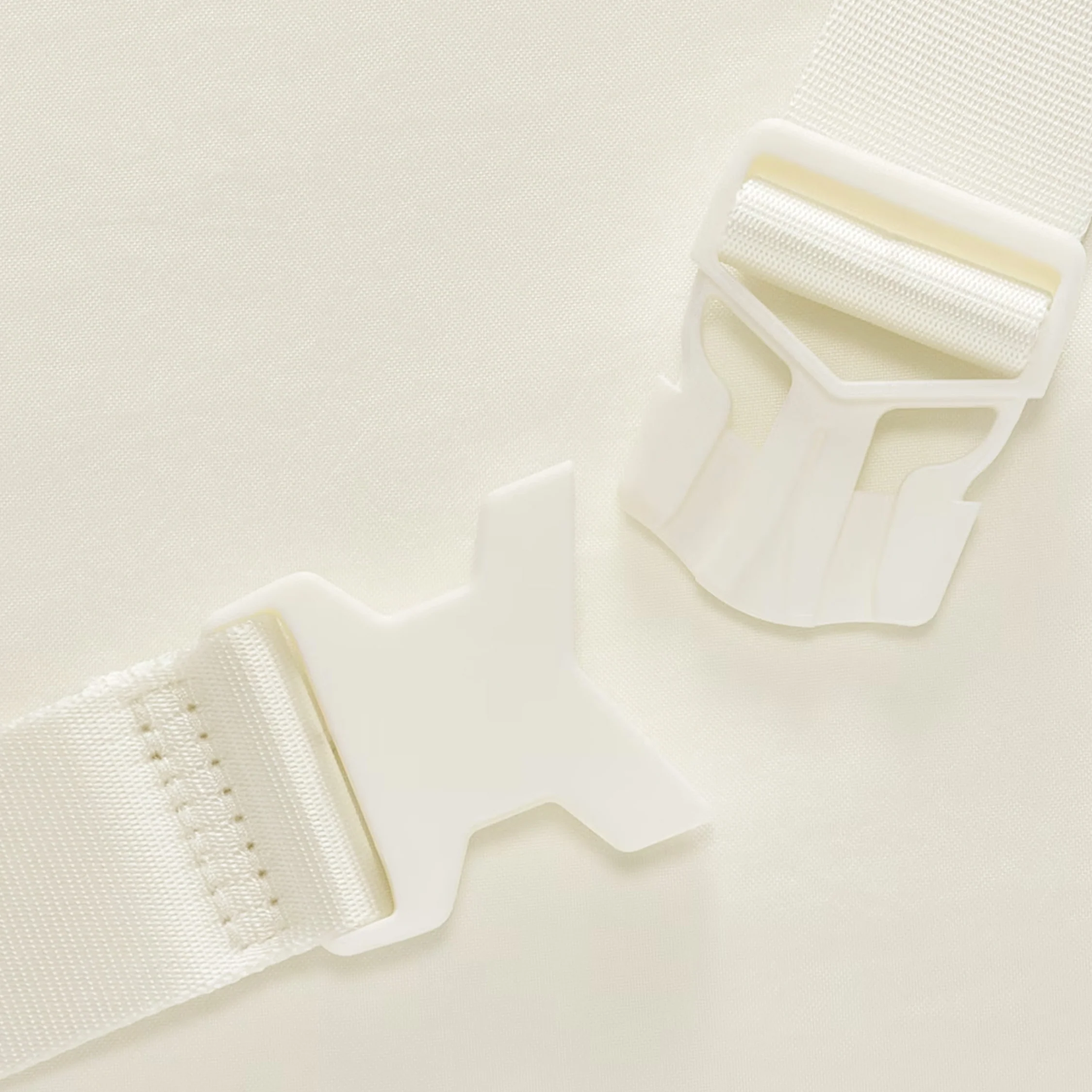 Nike	Aura Crossbody Bag - Image 4