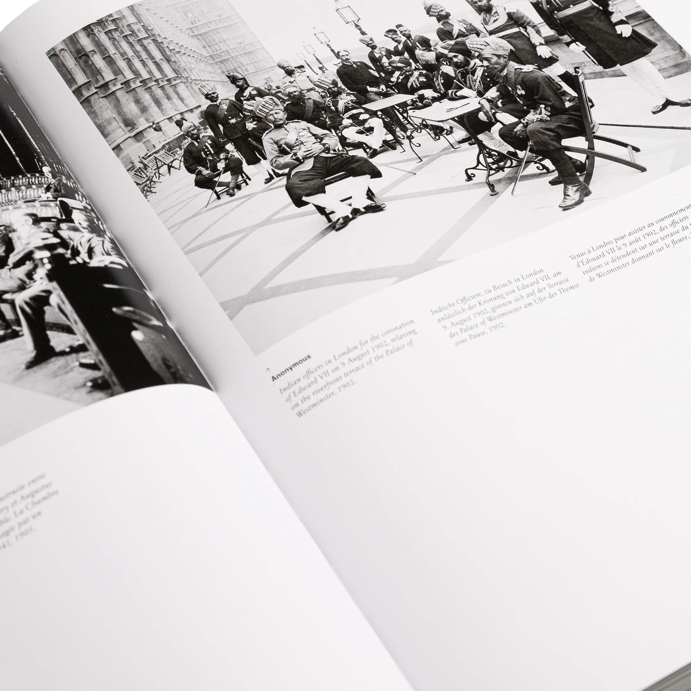 Taschen London. Portrait of a City - Image 4
